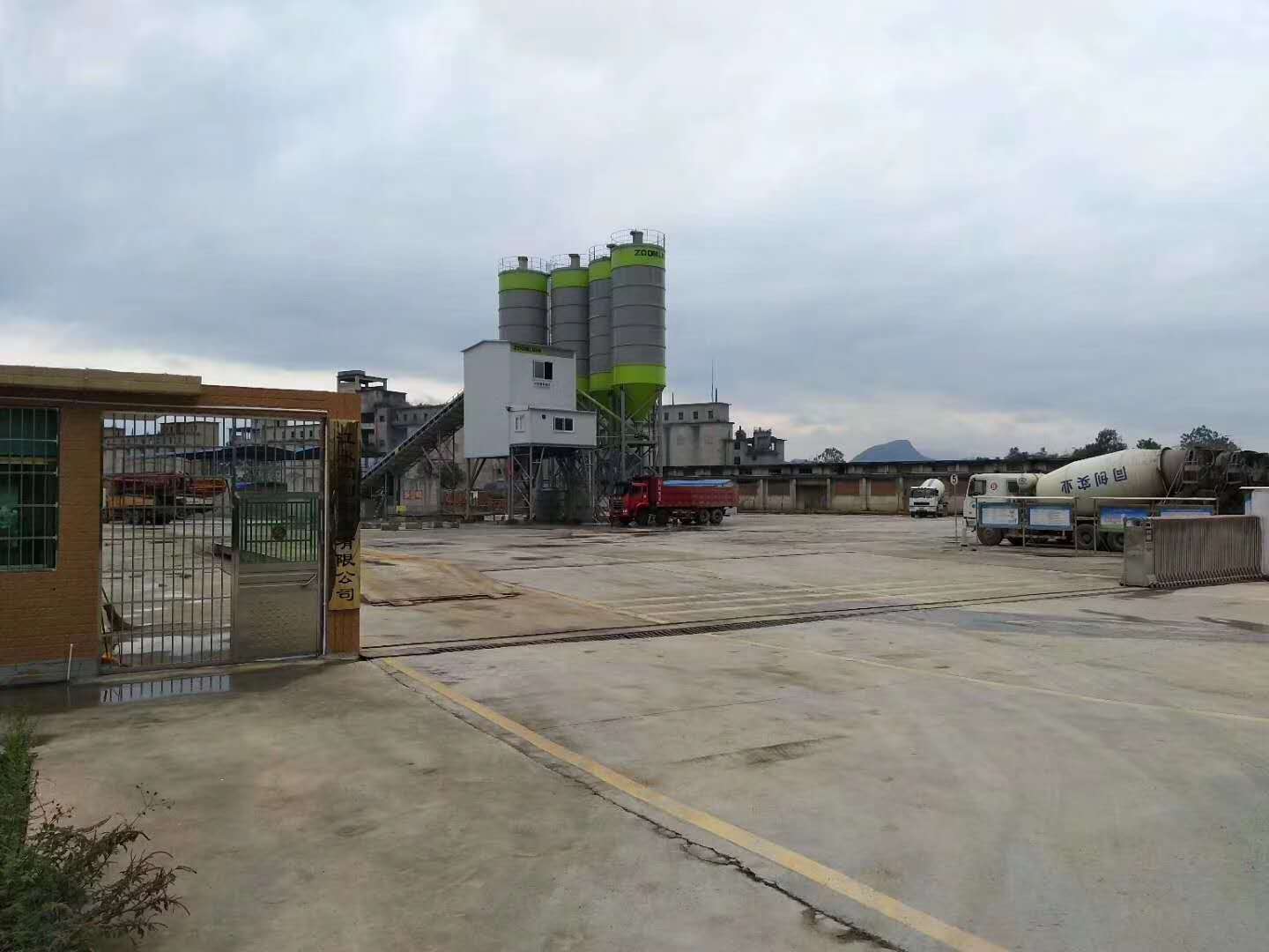 永州江永同创实业有限公司-搅拌站安装彩运网300kw玉柴发电机一台