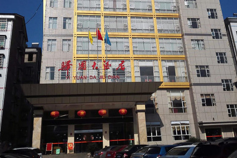 彩运网为益阳驿园酒店安装200kw通柴发电机一台