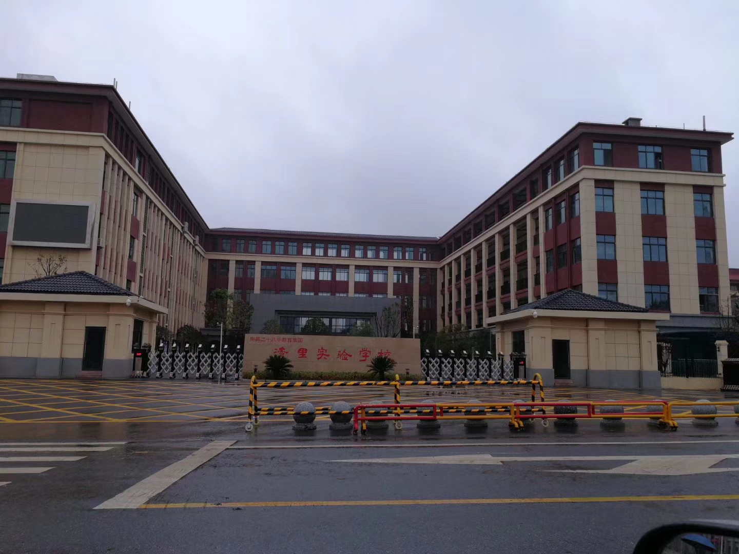 南昌湾里实验小学安装彩运网450KW上柴发电机一台 南昌湾里实验小学安装彩运网450KW上柴发电机一台